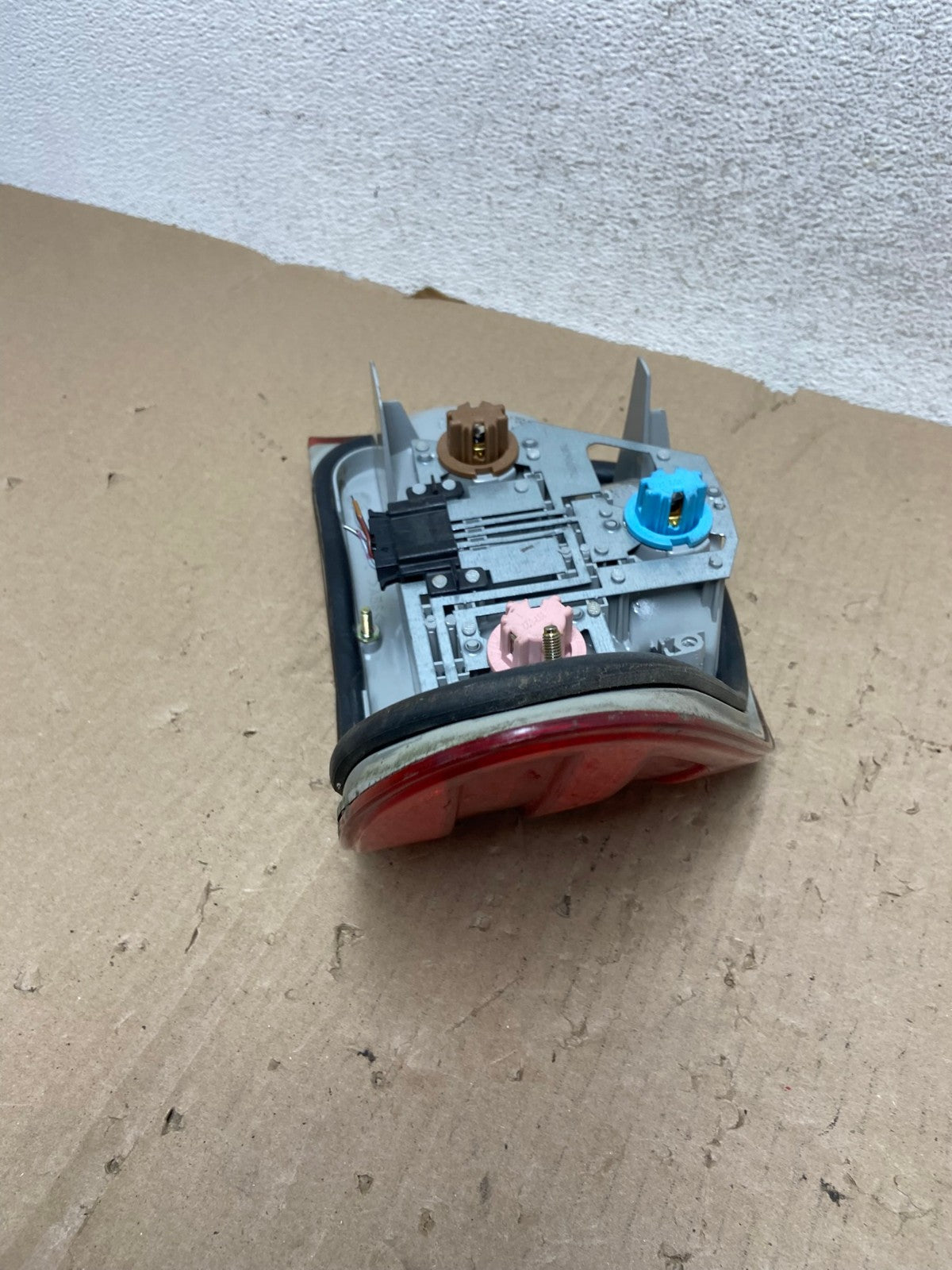 1996 - 1999 Mercedes-Benz E W210 E320 Left Driver Side Tail Light AG6955 LK6
