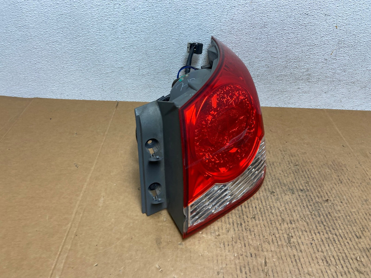2011 2012 2013 2014 Chevrolet Cruze Right Passinger RH Side Tail Light AE1195 LK2