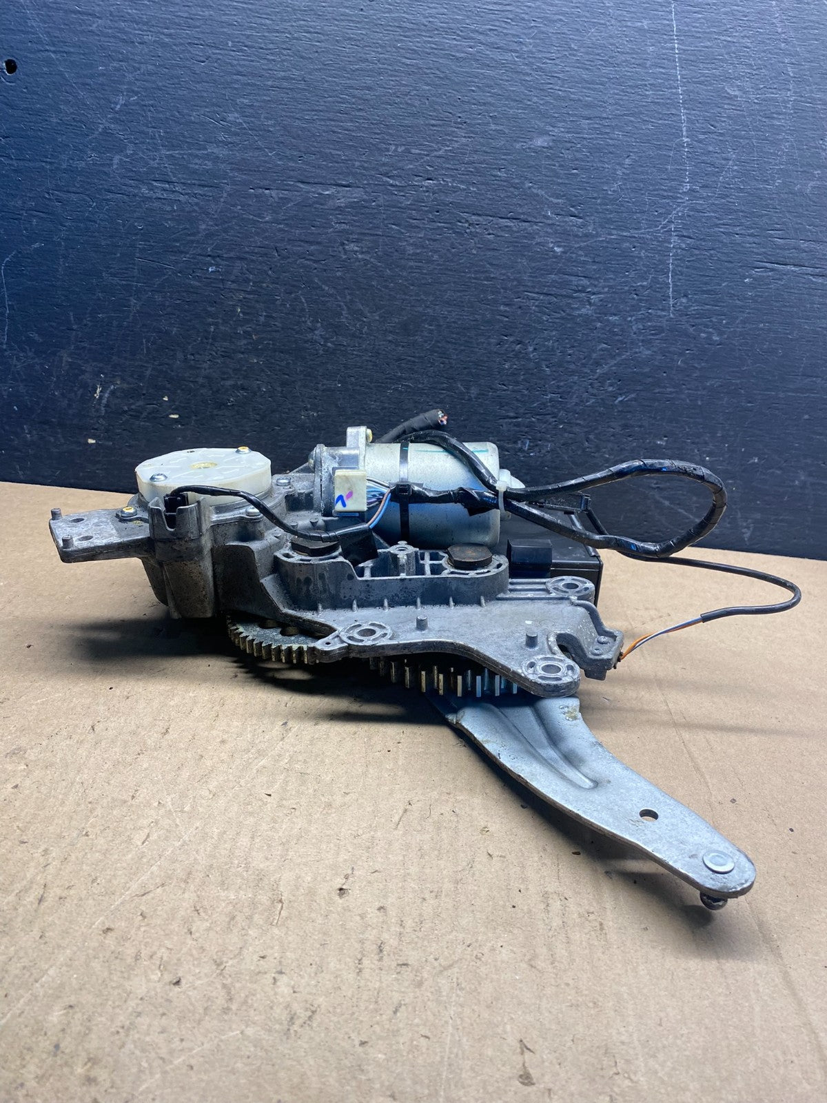 2009-2012 GMC Acadia Power Motor Liftgate Tailgate Control Module AE7496 DG1