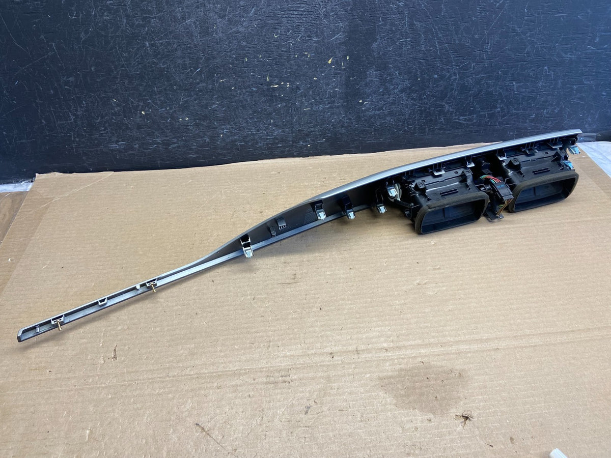 2012-2018 BMW F30 3 320i 328i Front Center Dash Air Vent Panel Trim OE AH1509 DG2