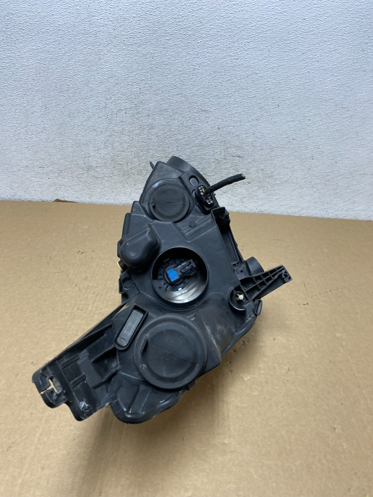2013 to 2016 Ford C-MAX Left Driver LH Side Headlight AF7324 DW9