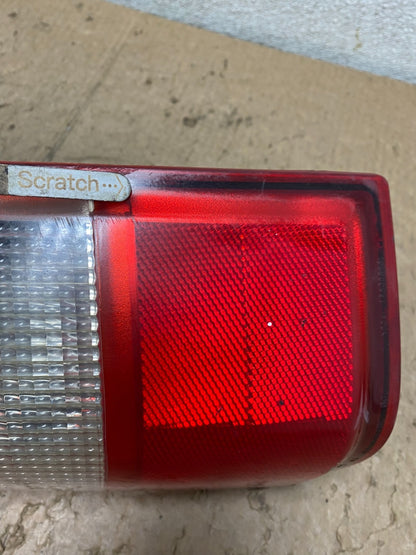 2003 to 2017 Chevrolet Express 1500 Left Driver Side Tail Light V4599 DW5