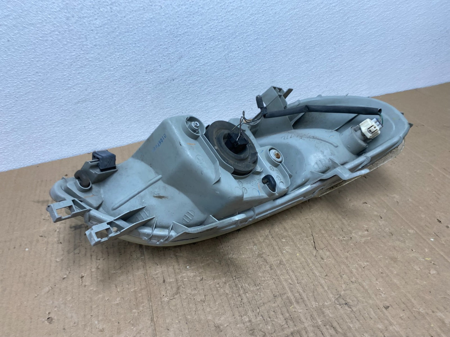 2000 2001 2002 Toyota Echo Left Driver LH Side Headlight AB8446 DG5