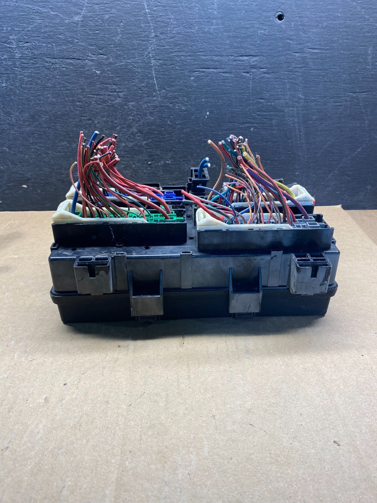 2018 to 2022 Jeep Grand Cherokee Fuse Box Relay Panel BMC Body Module af8967 DG3