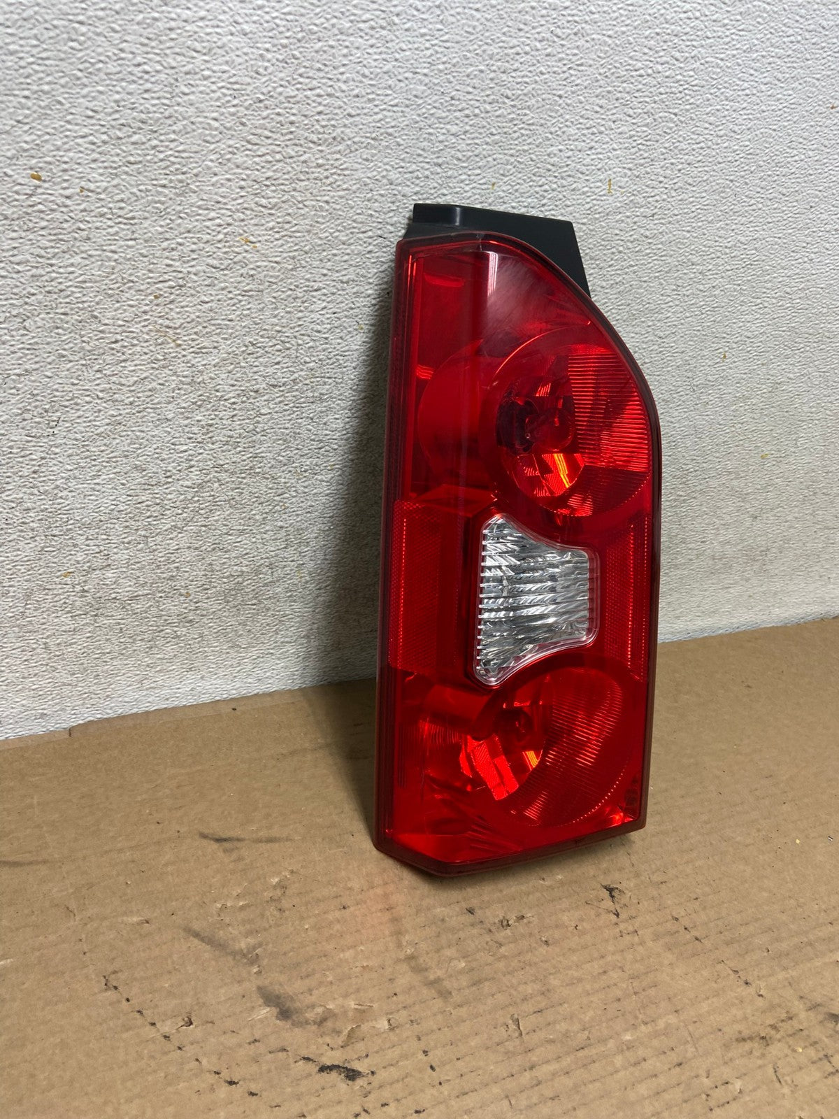 2005 to 2015 Nissan Xterra Tail light Left Driver Lh Side AH4271 LK1