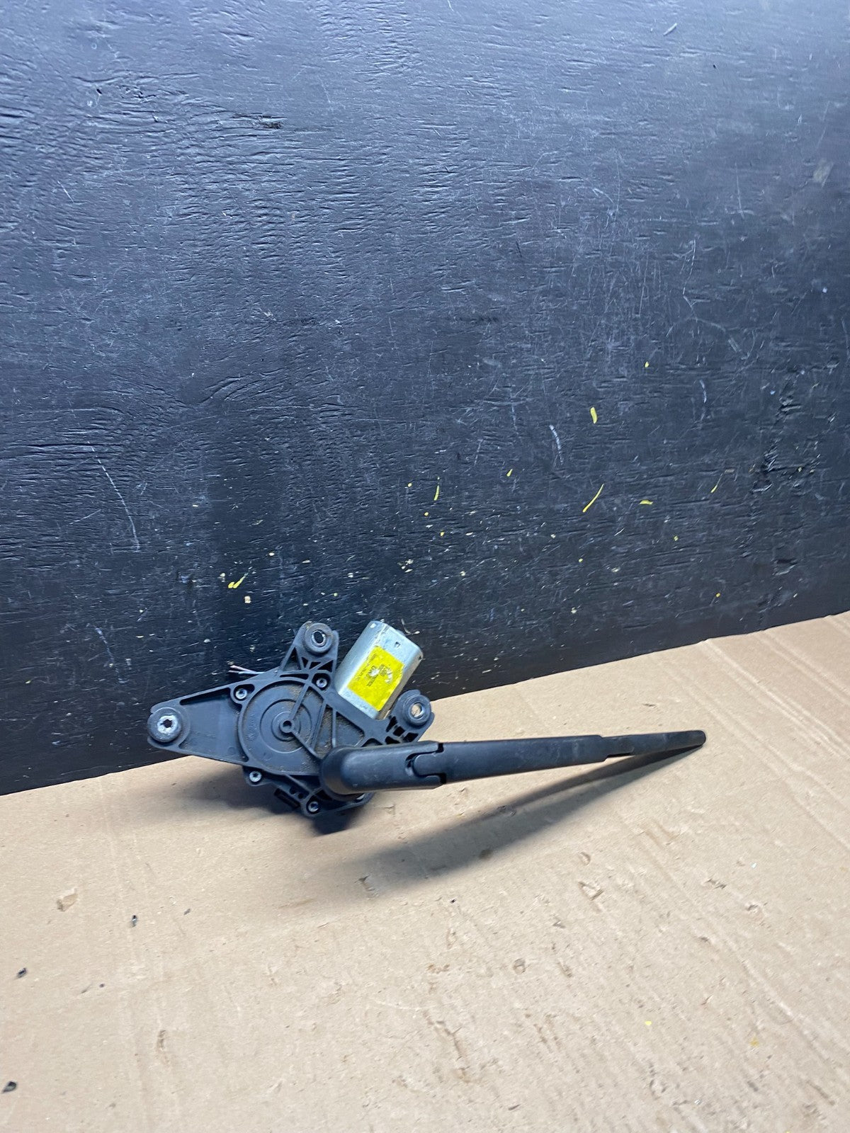 2013 to 2020 Buick Encore Windshield Rear Wiper Motor R8845 DG1