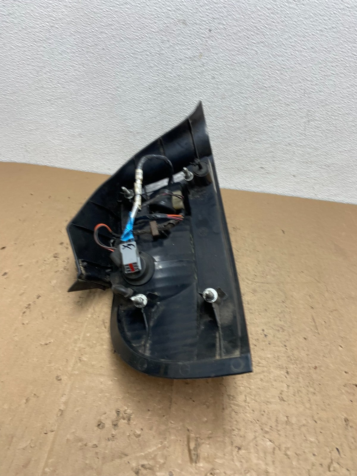 2000 - 2003 Mercury Sable Sedan Right Passenger Rh Side Tail Light AC7402 DW6