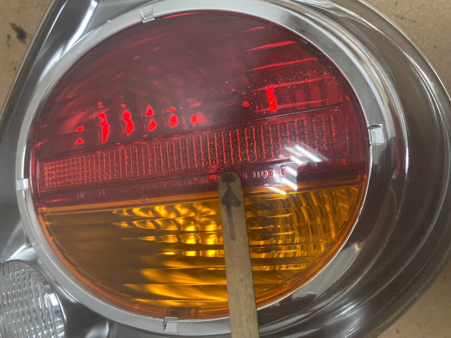 2002 2003 Nissan Maxima Right Passenger RH Side Tail Light OEM P4964 DW5