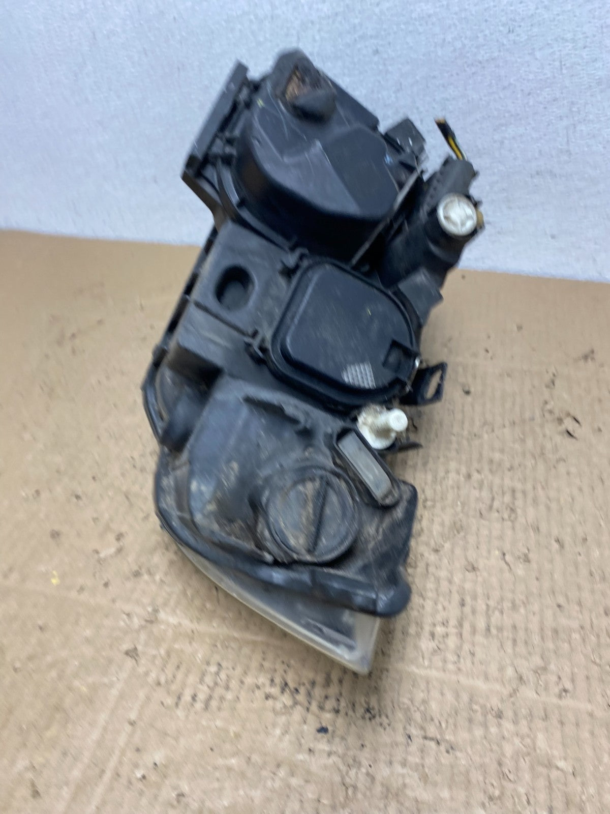 2009-2011 BMW 3 Series 328i 4/D Sedan Headlight Halogen Right Passenger AC41477