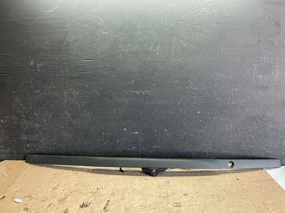 2016 - 2019 Ford Explorer Interceptor Rear Tailgate Molding With Camera M2917 DG0