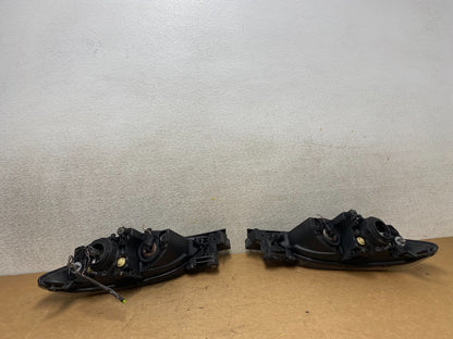2004 to 2009 Mazda 3 Sedan Left+Right Side Halogen Headlights X5018 DW11