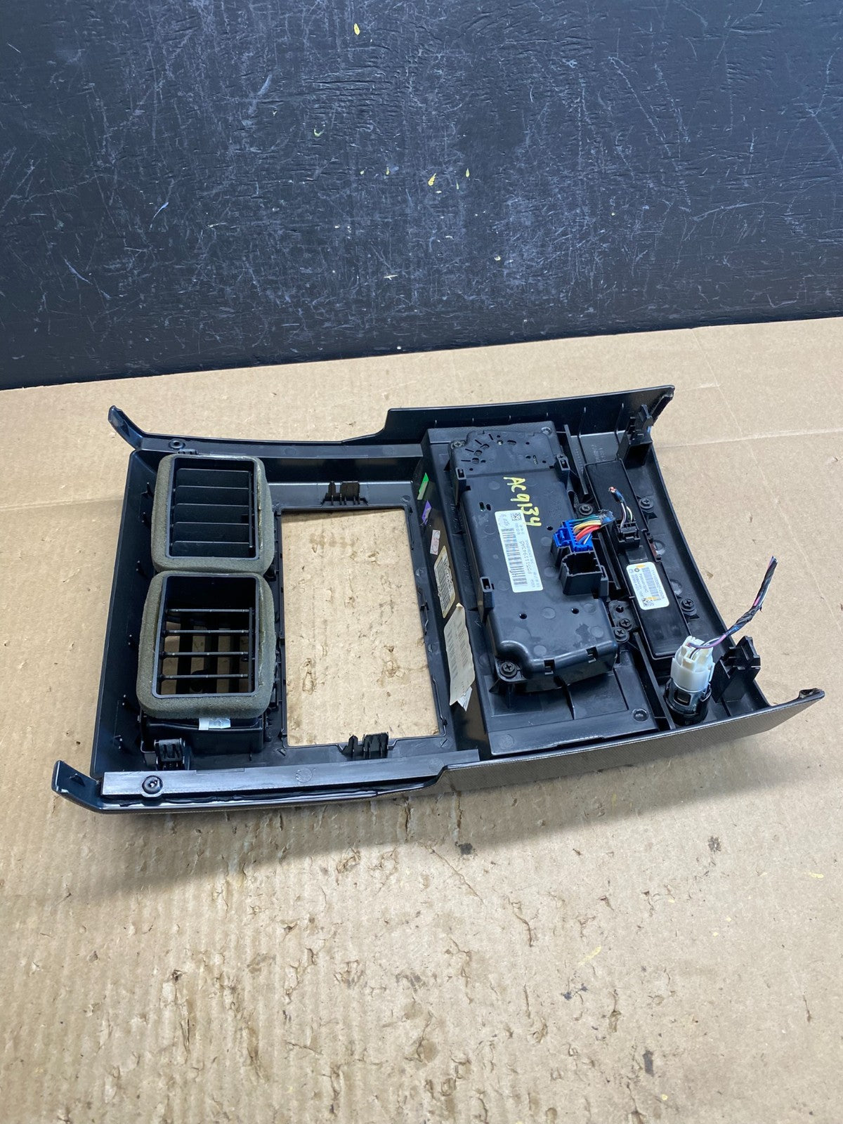 2008 to 2012 Jeep Liberty Dash Climate Temperature Control Radio Bezel AC9134 DG4