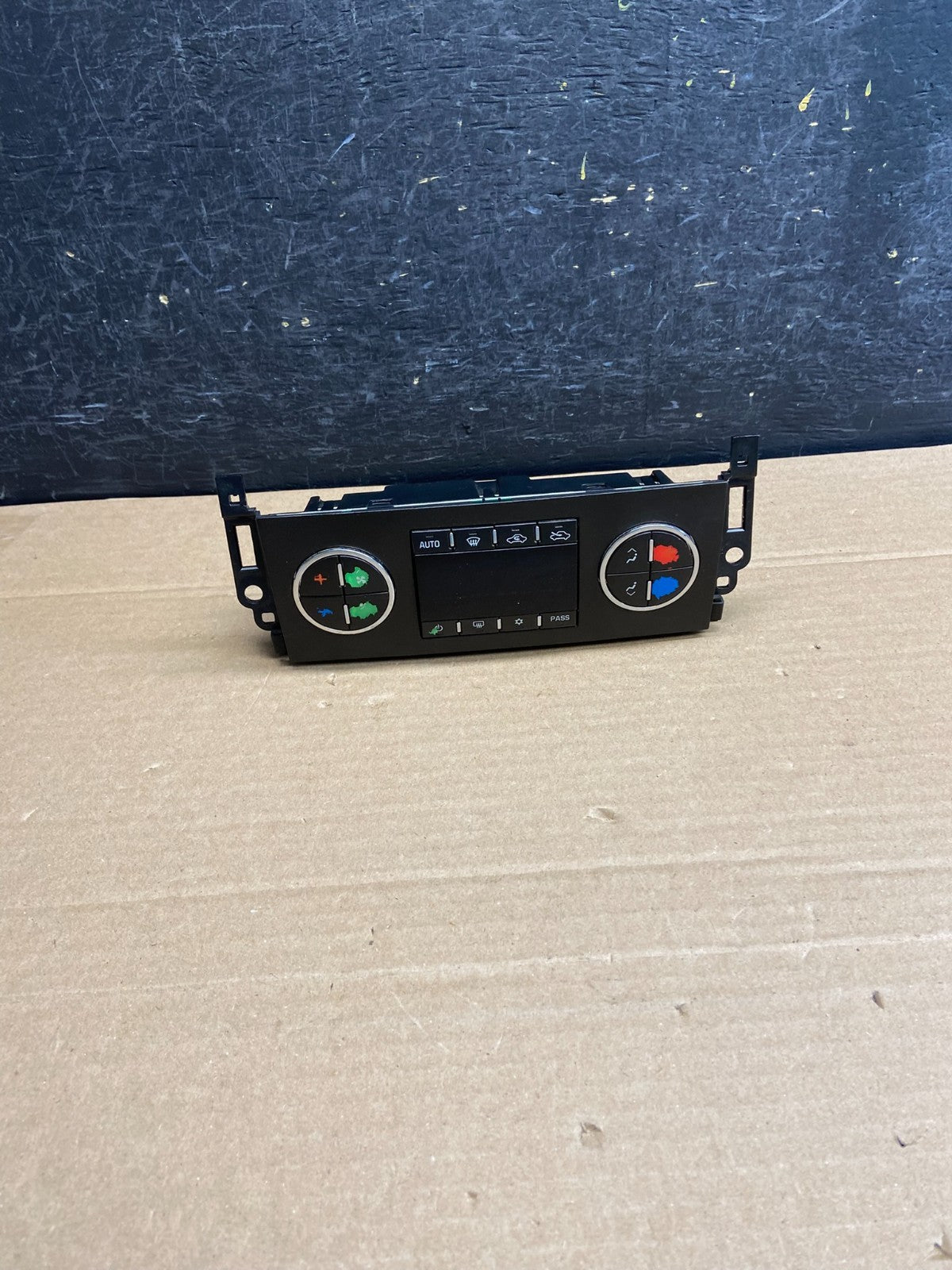 2007-2011 GMC Yukon Tahoe Automatic Climate Temperature Temp Control AG5058 DG0