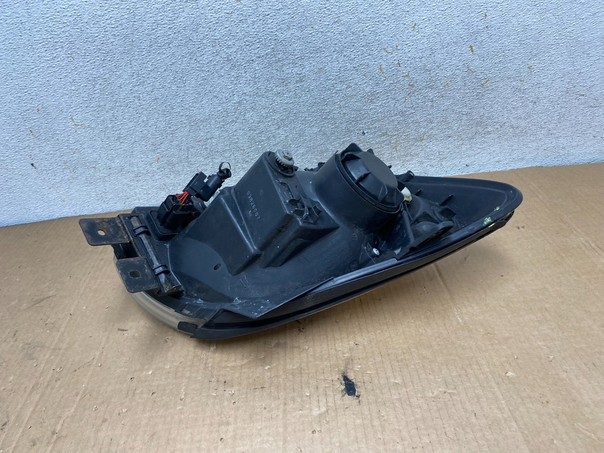 2005 to 2006 Kia Sportage Left Driver LH Halogen Headlight DEPO AI8753 DW5