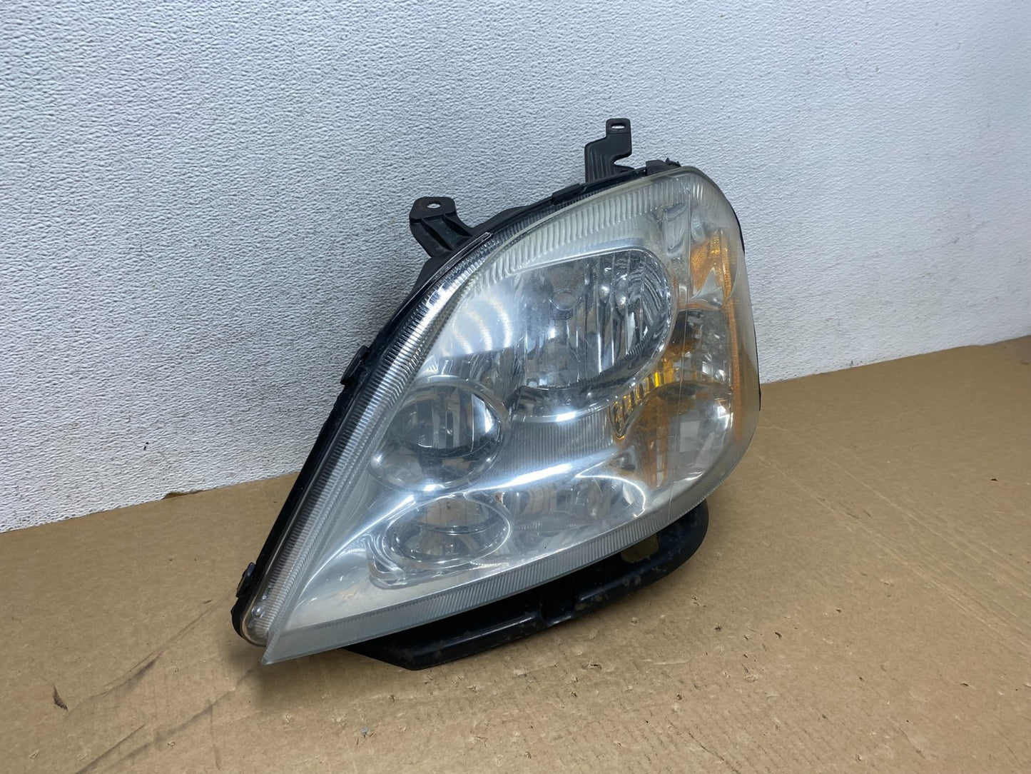2005 2006 2007 Ford Five Hundred Halogen Headlight Left Driver Lh AG0472 DW2