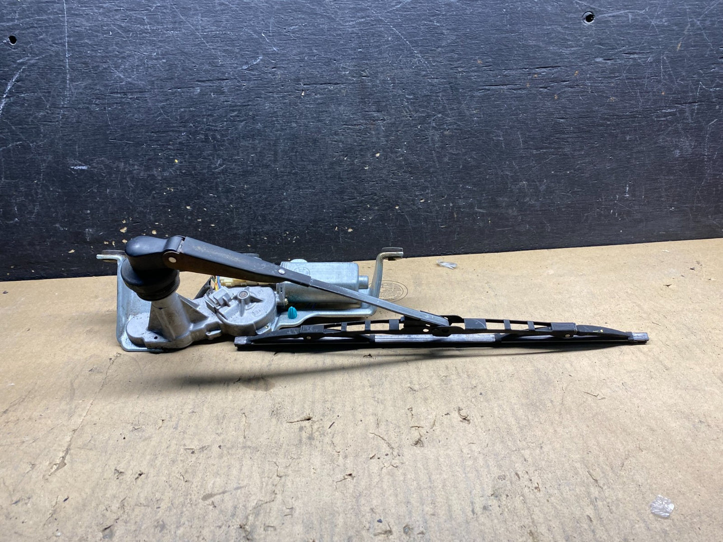 2002 Subaru Forester Rear Wiper Motor W4289 PS3