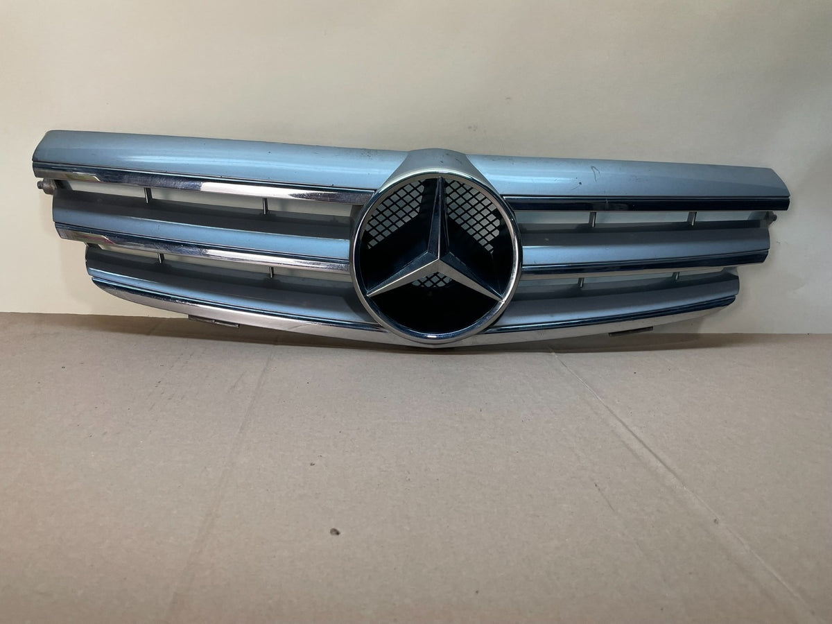 2003-2009 Mercedes Clk-Class W209 CLK550 CLK55 Front Upper Grill Grille AJ06500