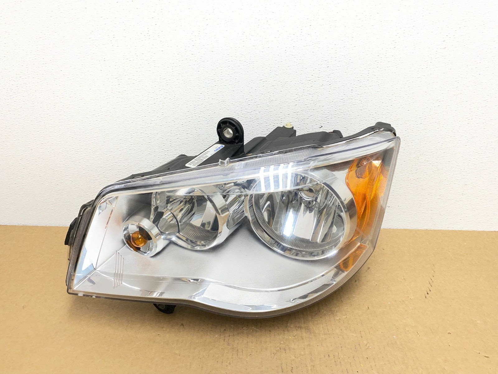 2008 to 2016 Chrysler Town and Country Left Driver Lh Side Headlight AC1213 DW0