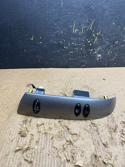 2004 to 2010 Toyota Sienna Left Side Climate Switches Bezel Trim z9910 DG0