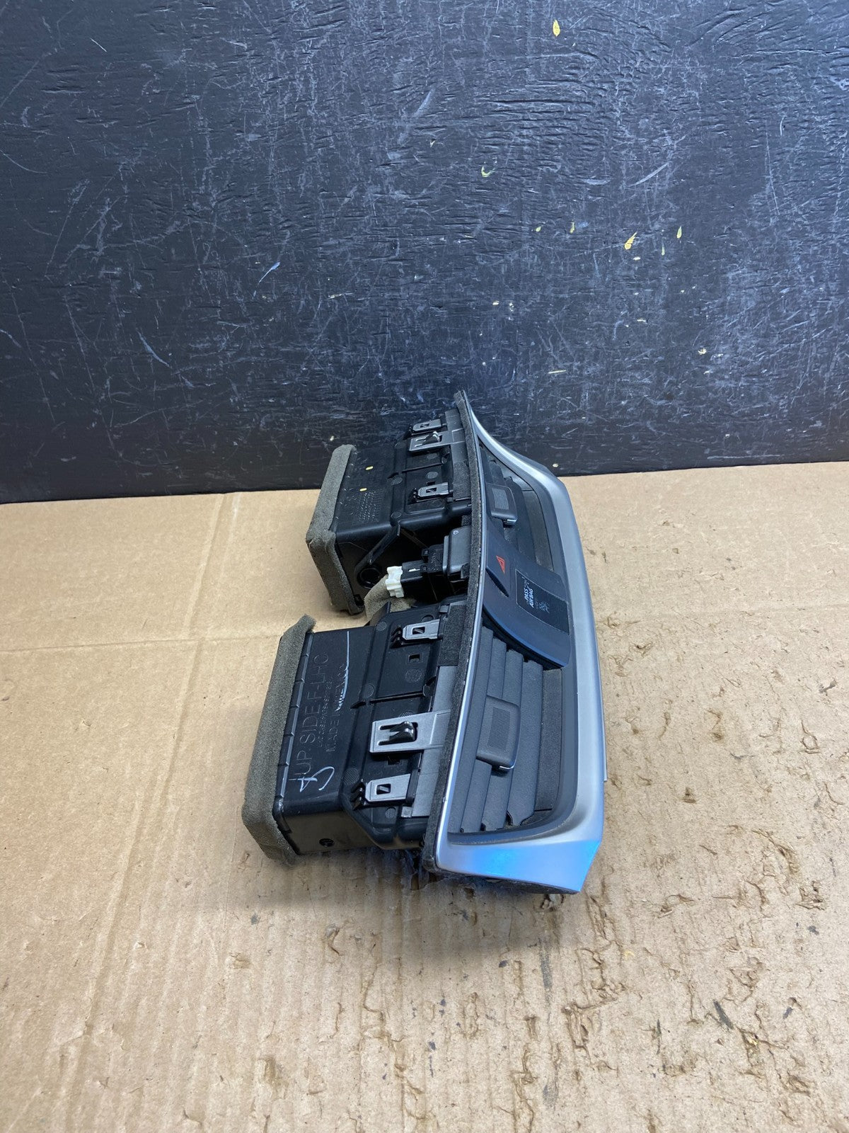 2013 to 2015 Nissan Sentra Air Vents Top Dash Center W/Hazzard Switch ad2035 DG1
