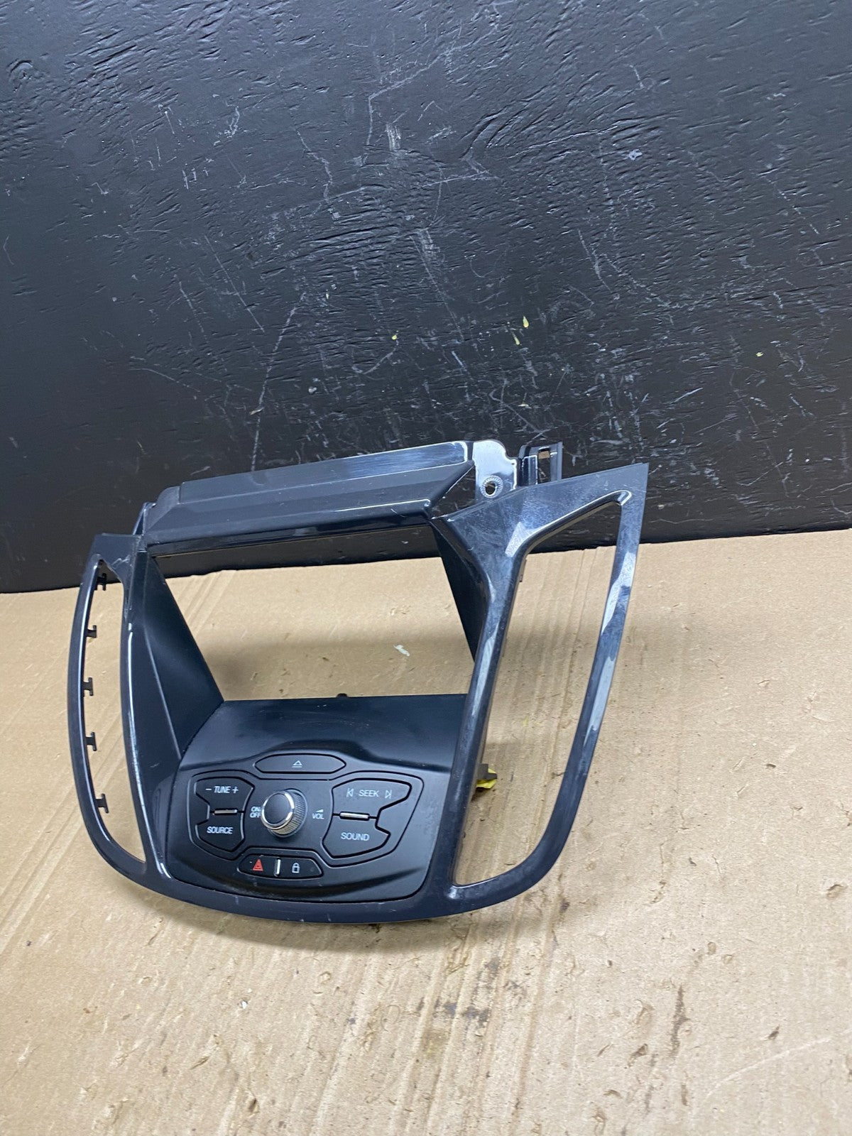 2013 2014 2015 2016 Ford Escape Dash Radio Control Panel Bezel AB9148 DG1