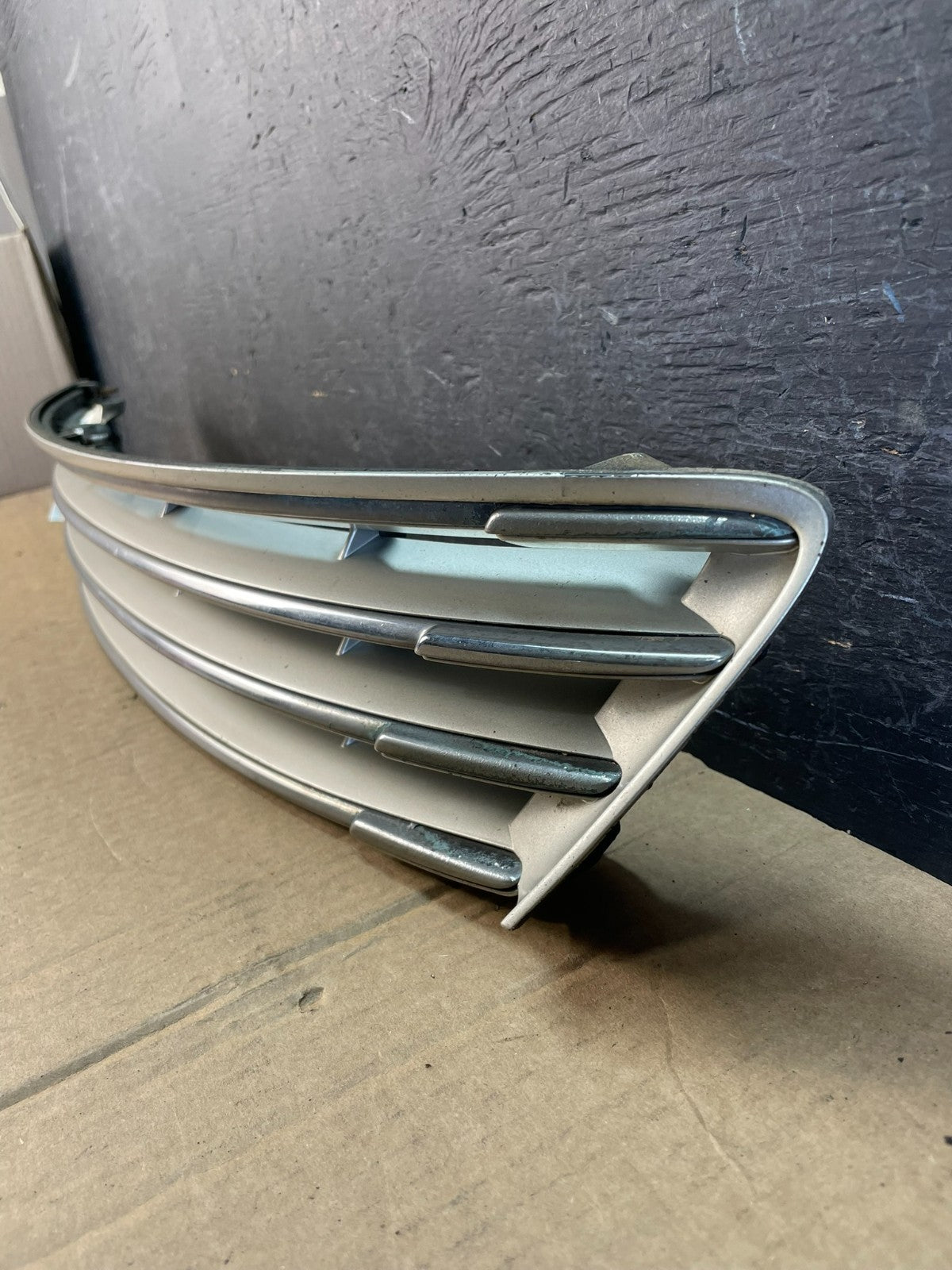 2002 to 2004 Lexus ES300 ES330 Front Upper Grill Grille AD0253 DG1