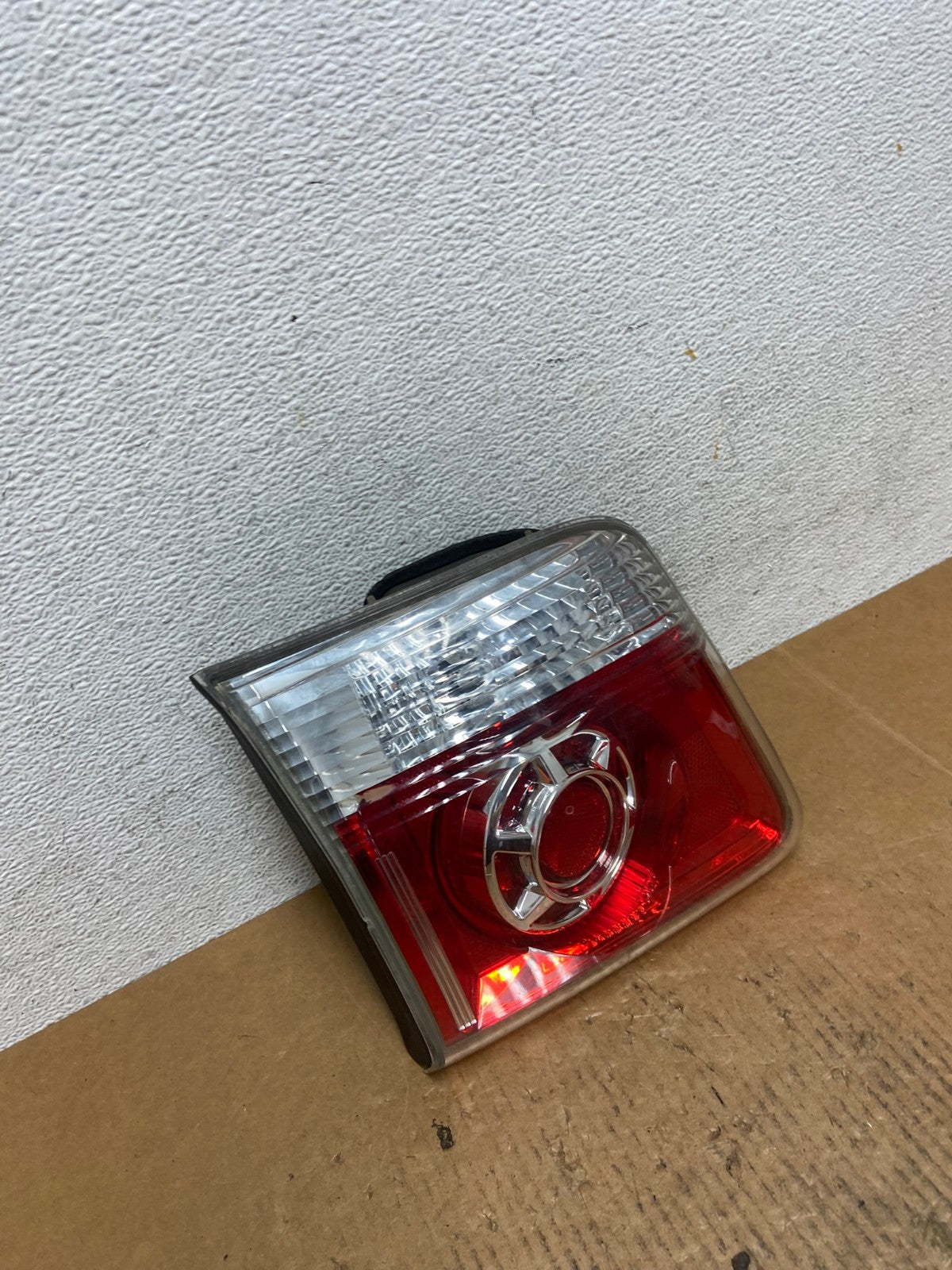 2007 to 2012 GMC Acadia Left Driver Lh Side Tail Light Inner AE1204 LK2