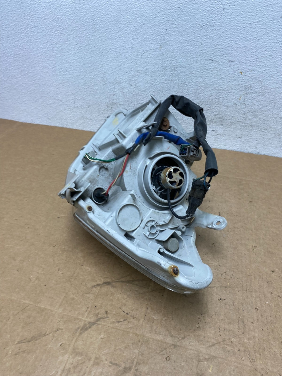 2007 2008 2009 Toyota Yaris Right Passenger RH Halogen Headlight AD6295 DW9