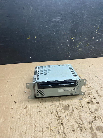 2013 to 2014 Ford Explorer Audio Equipment Radio Receiver AM FM CD T8895 DG0