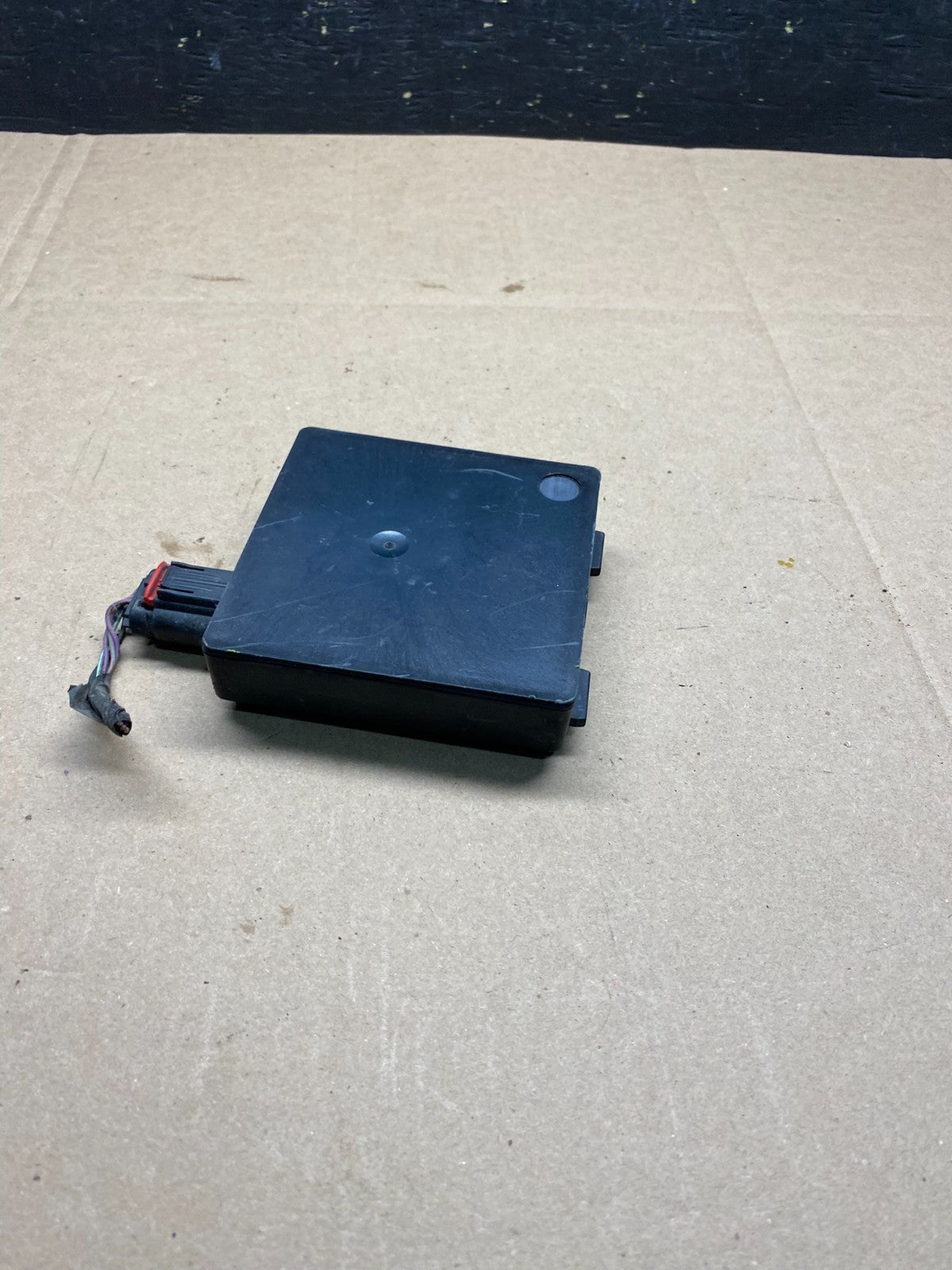 2013 to 2018 Ford Lincoln Rear Radar Blind Spot Module r8717 DG4