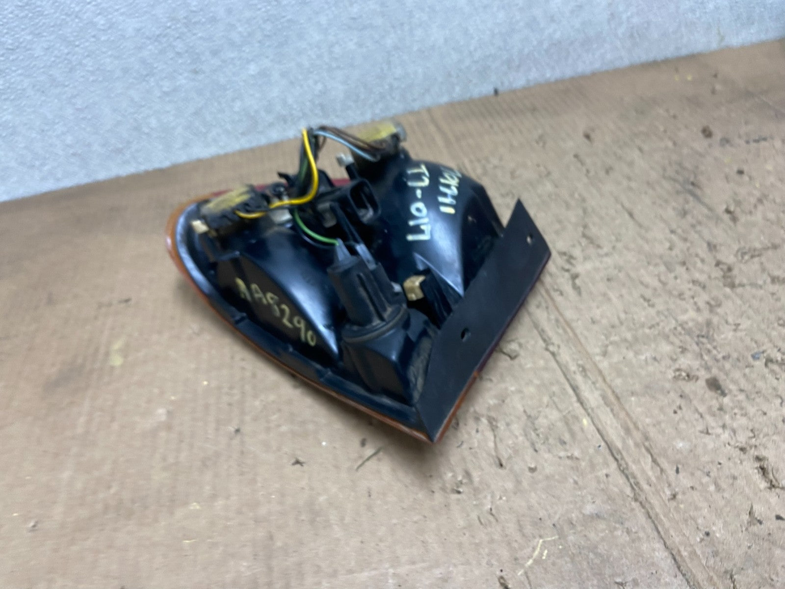 1996 - 1997 Saturn SC1 Right Passenger RH Side Tail Light OEM AA8290 DW4