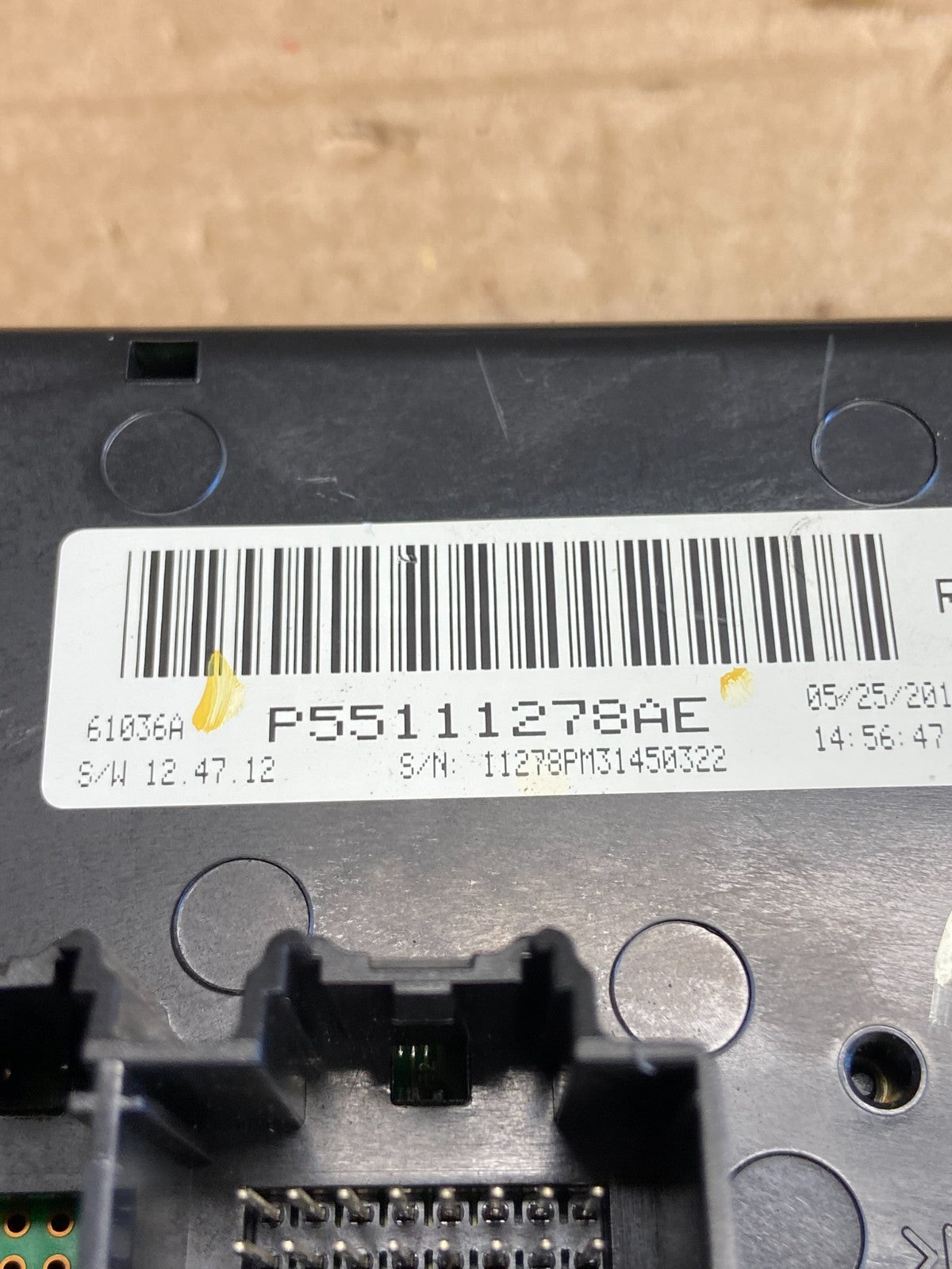 2011 to 2017 Jeep Patriot Dash Climate Temperature Control Radio Bezel AF2042 DW5