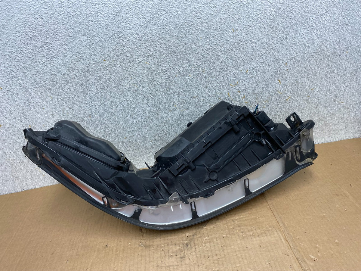 2005 to 2011 Lincoln Town Car Left Driver LH Side Headlight AI4644 DW8