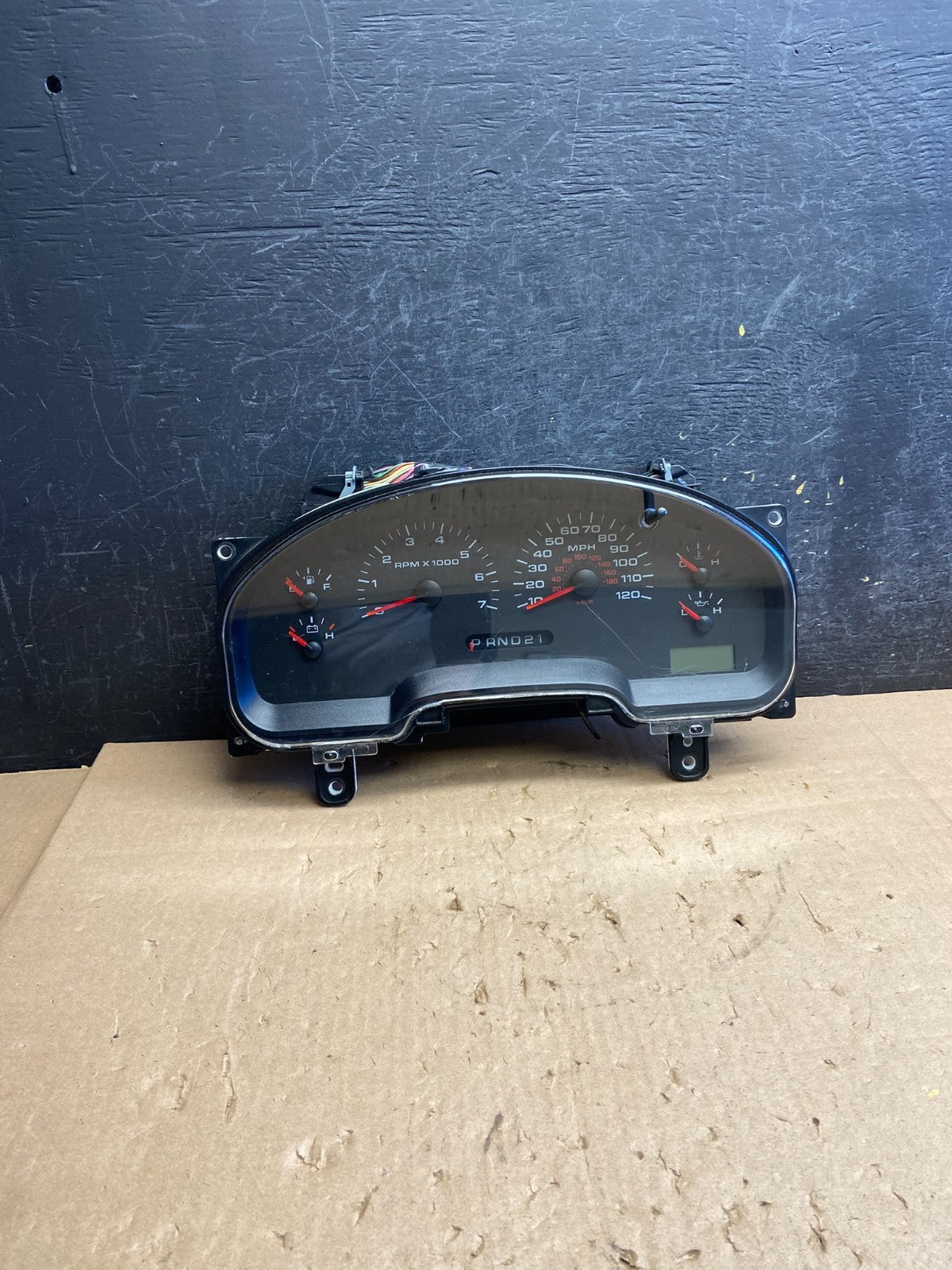 2004 to 2008 Ford F150 Gauge Speedometer Cluster AI3163 DG0
