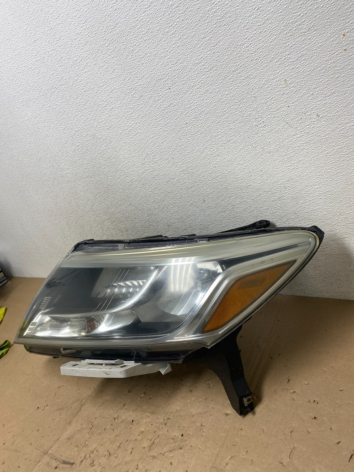2013 - 2016 Nissan Pathfinder Left Driver LH Side Headlight Halogen AG53782
