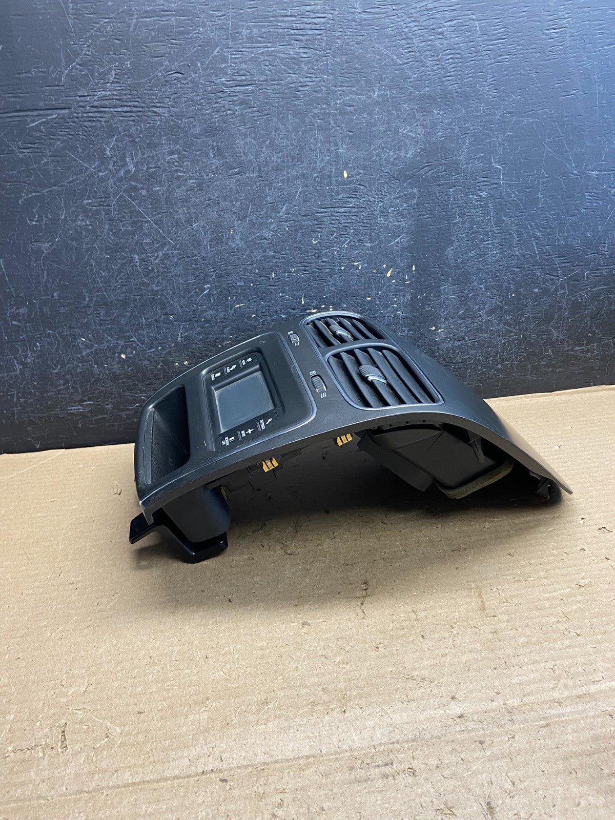 2011-2019 Dodge Journey 4.3 Radio AM/FM AH3964 DG2