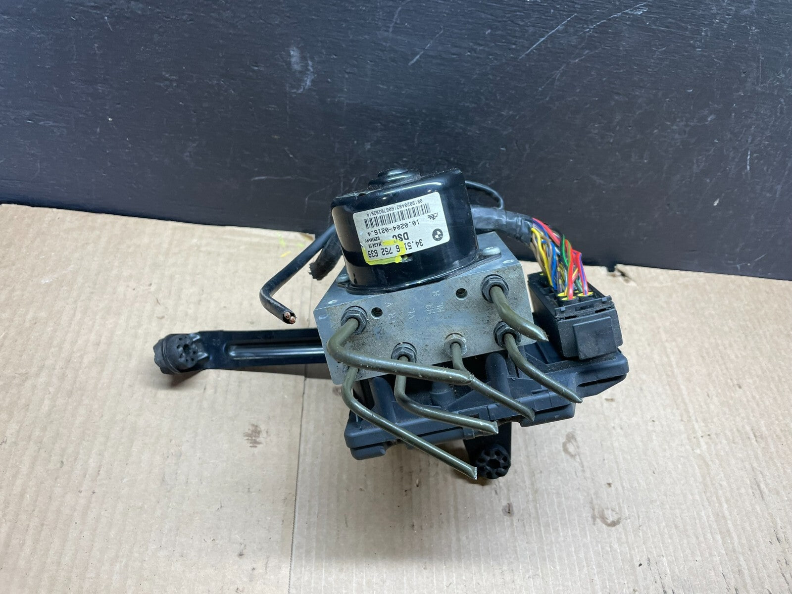 BMW ABS Anti-Lock Brake Pump 6752639 OEM D85151