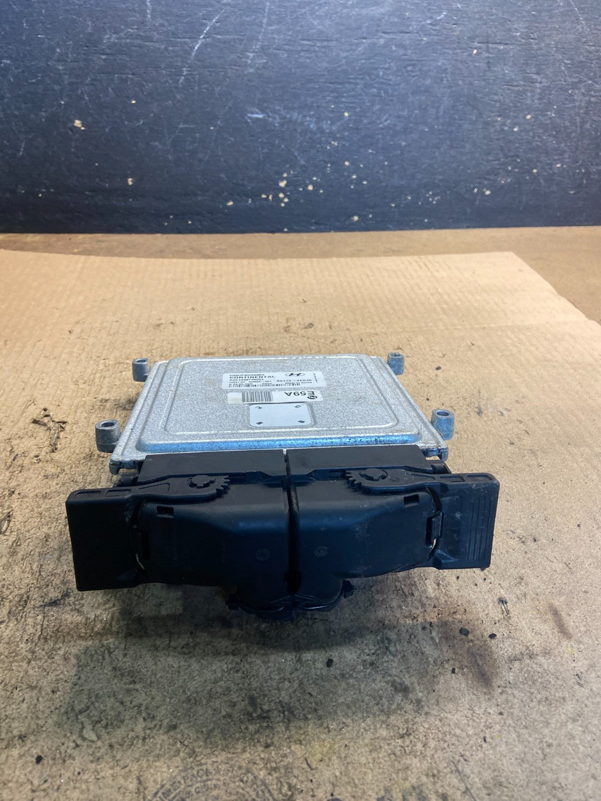 2018 to 2021 Hyundai Kona Engine Computer Ecu Pcm Ecm Pcu Z8922 DG1