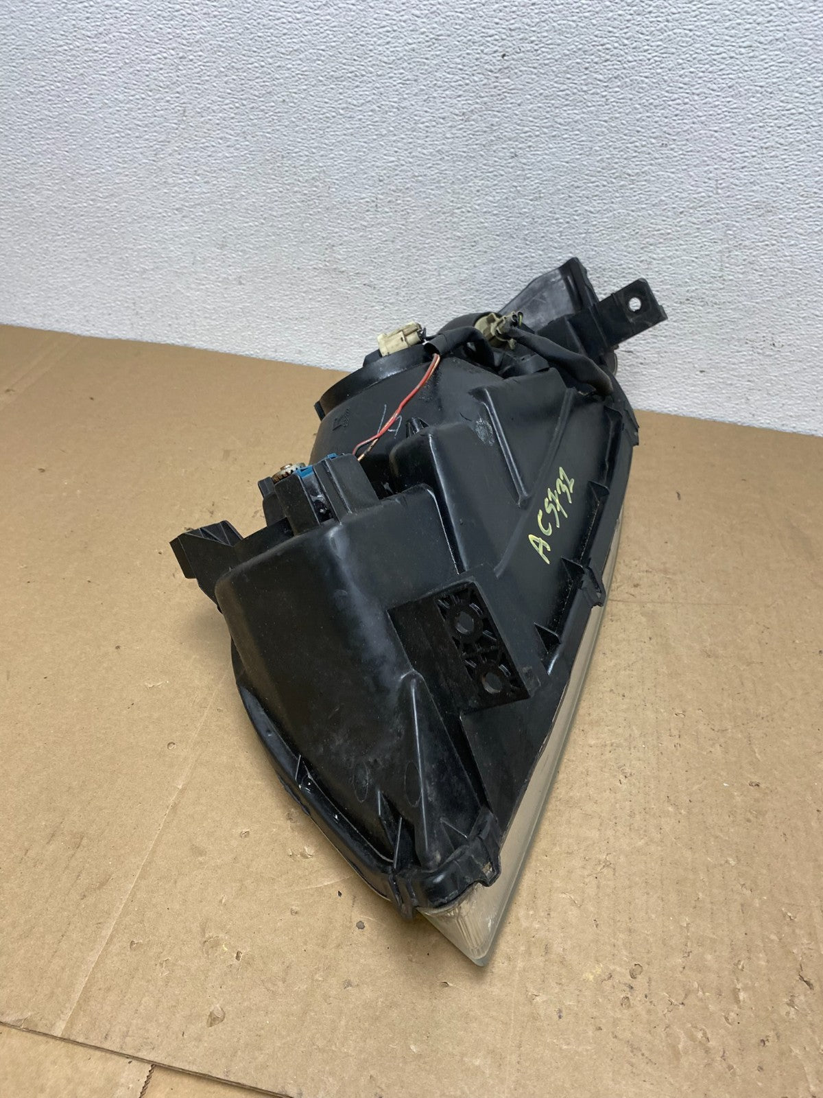 2001 to 2003 Acura MDX Passenger Right RH Headlight AC5732 DW7