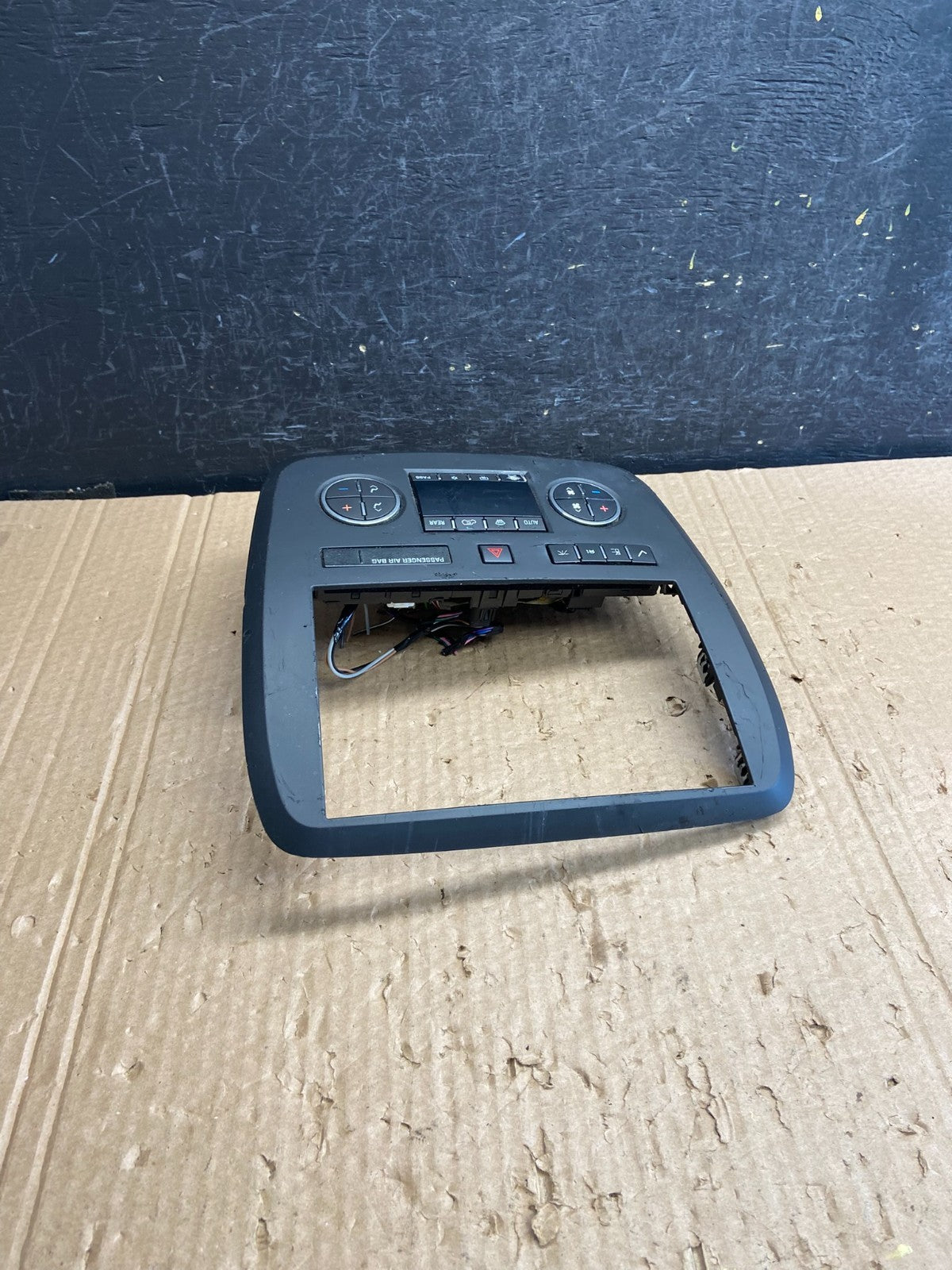 2008 to 2012 Buick Enclave AC Heater Climate Control Unit AF6458 DW2