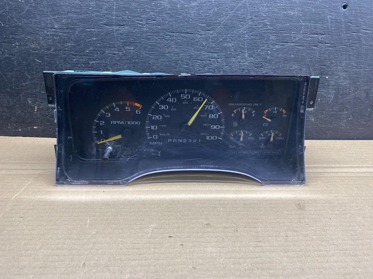 1995 to 1999 Chevrolet Silverado Suburban Cluster Gauge Speedometer ah7581 DG0