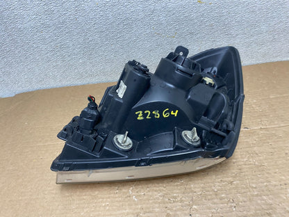 2005 to 2006 Kia Sportage Right Passenger RH Halogen Headlight Z2864 DW7