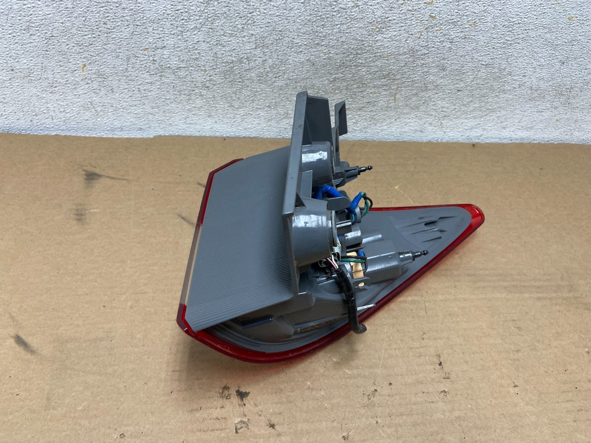 2011 to 2017 Nissan Quest Left Passenger LH Side Tail Light AH4479 DW5