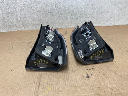 2005 to 2007 Volvo Xc70 V70 Left+Right set Tail Lights Oem R7736 PS9