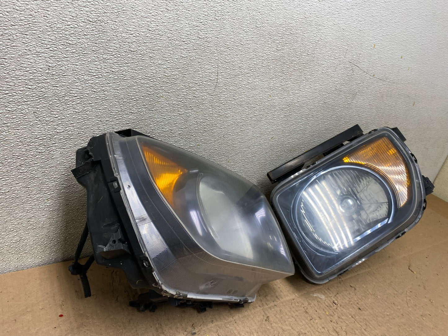 2003 to 2006 Honda Element Left+Right Side Black Headlights W2791 DW2