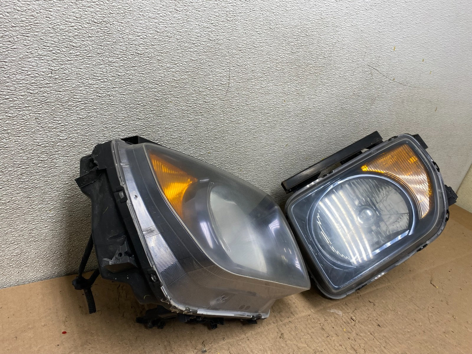 2003 to 2006 Honda Element Left+Right Side Black Headlights W2791 DW2