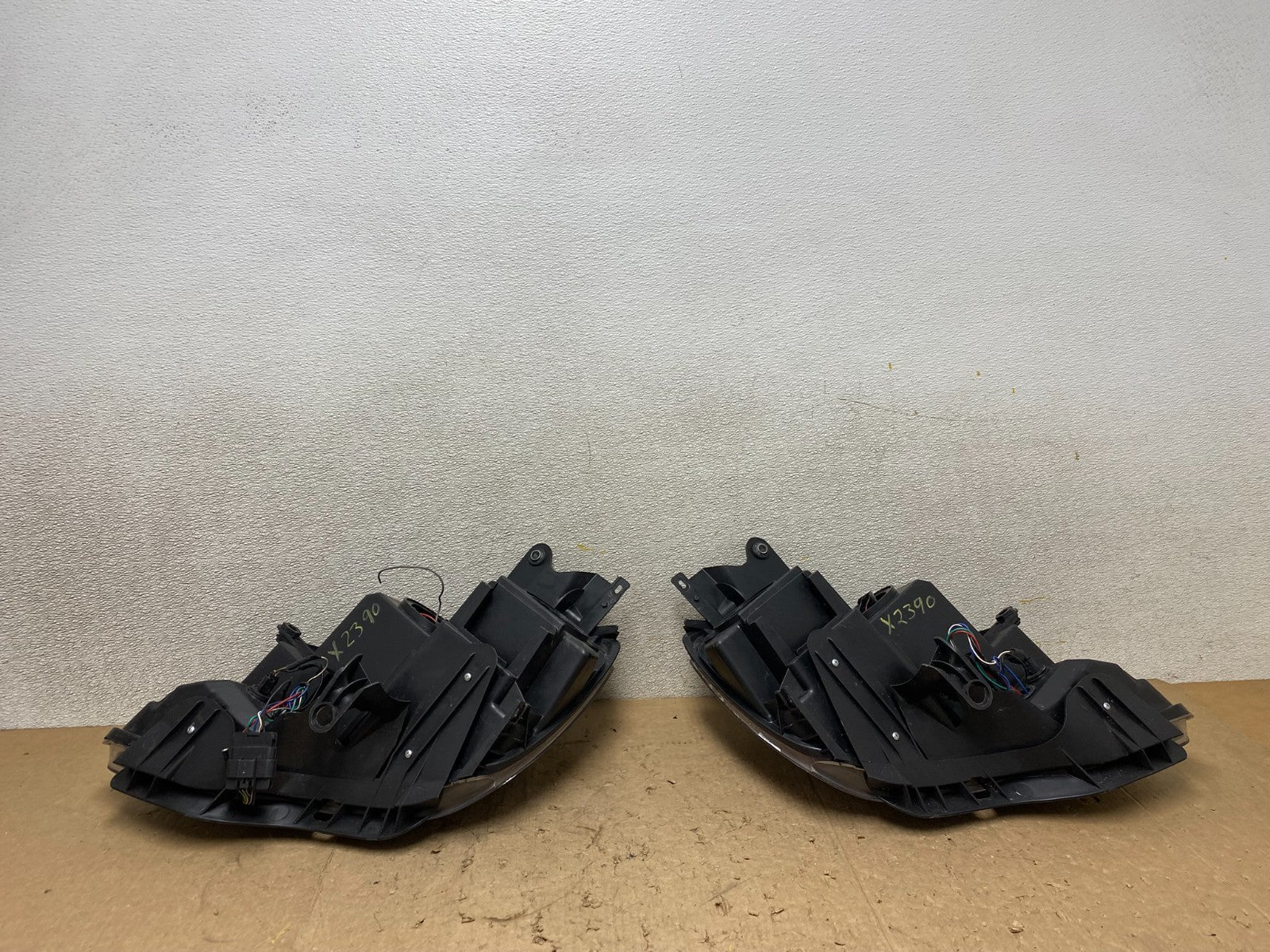 2007 to 2012 Gmc Acadia Halogen Headlights Left+Right Side X2390 DW9