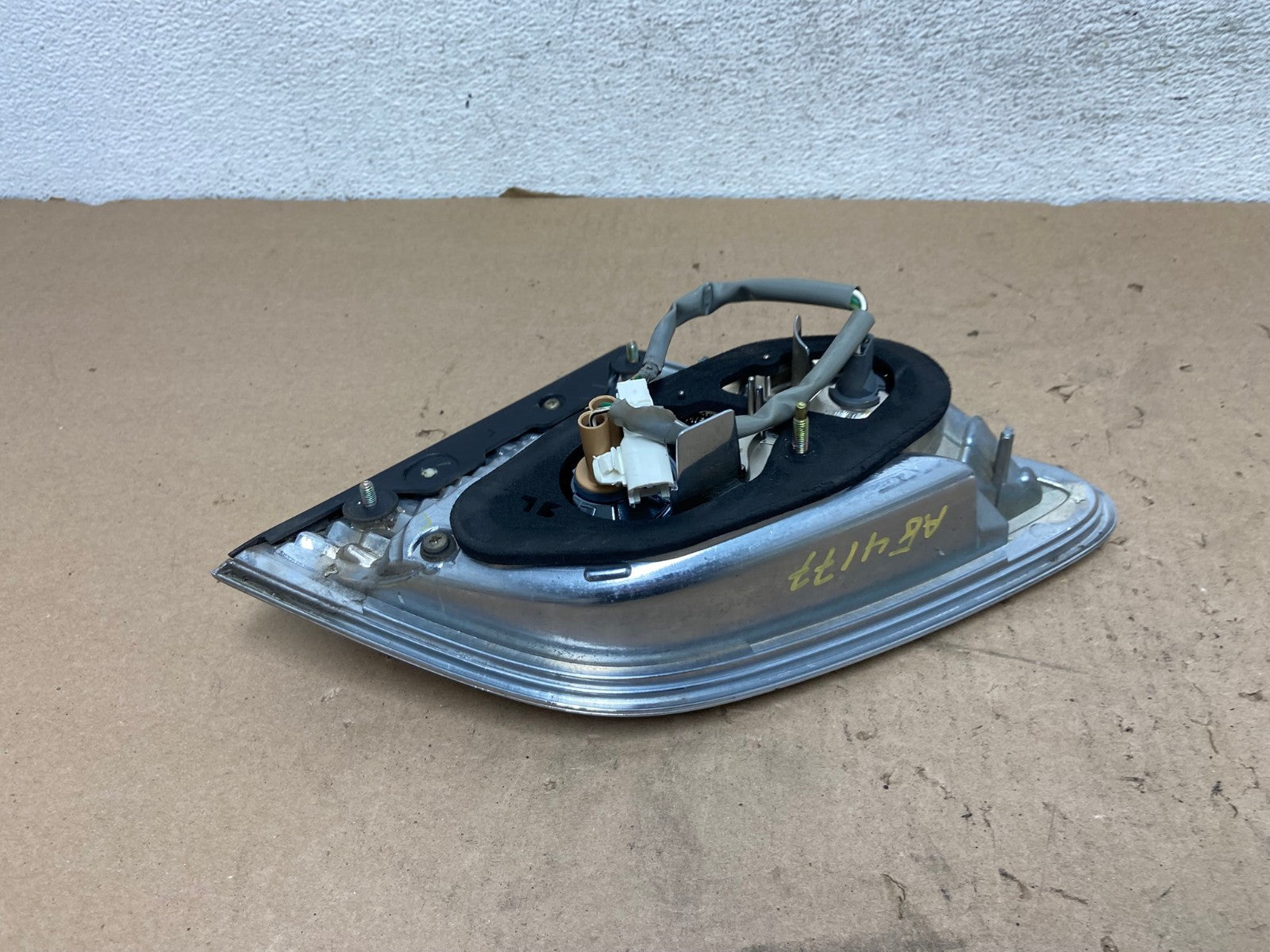 2005 2006 Lexus ES330 Left Driver LH Side Tail Light Inner AG4177 LK4
