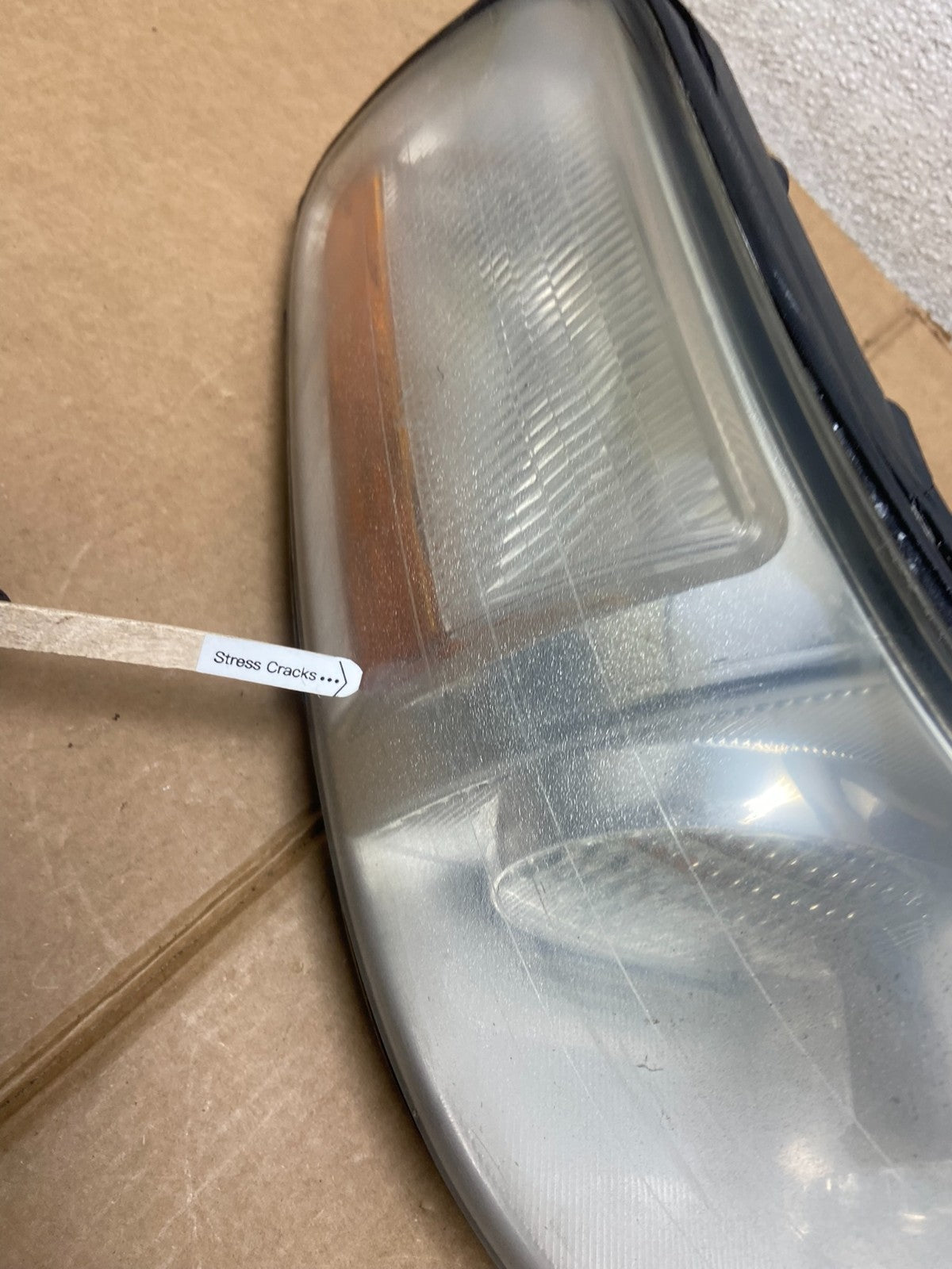 2005 to 2011 Lincoln Town Car Right Passenger Rh Side Headlight OEM AA1129 DW3