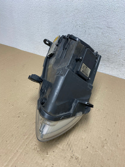2005 to 2008 Audi A6 Left Driver Side Headlight Xenon HID AE9616 LK6